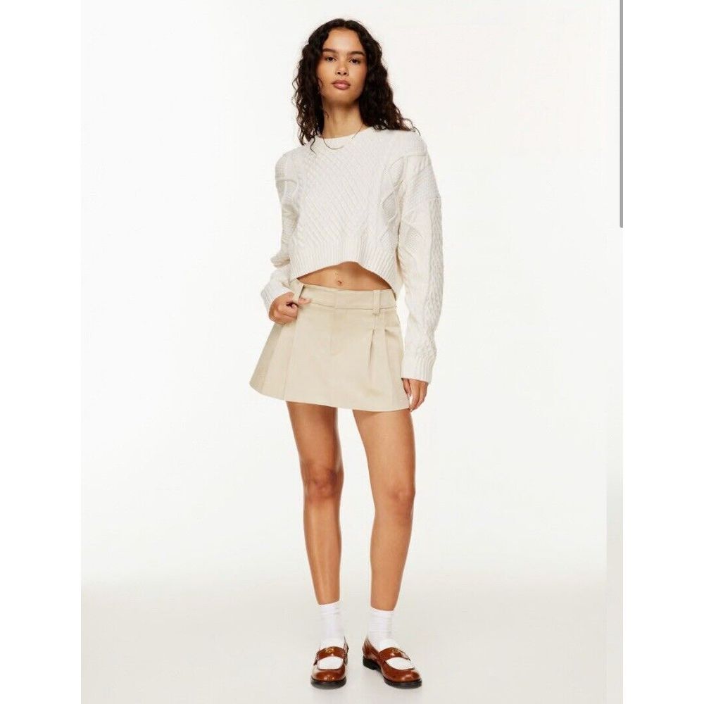 New Aritzia Sunday Best Rider Pleated Skirt Light Khaki Humus Beige Color Size 2
